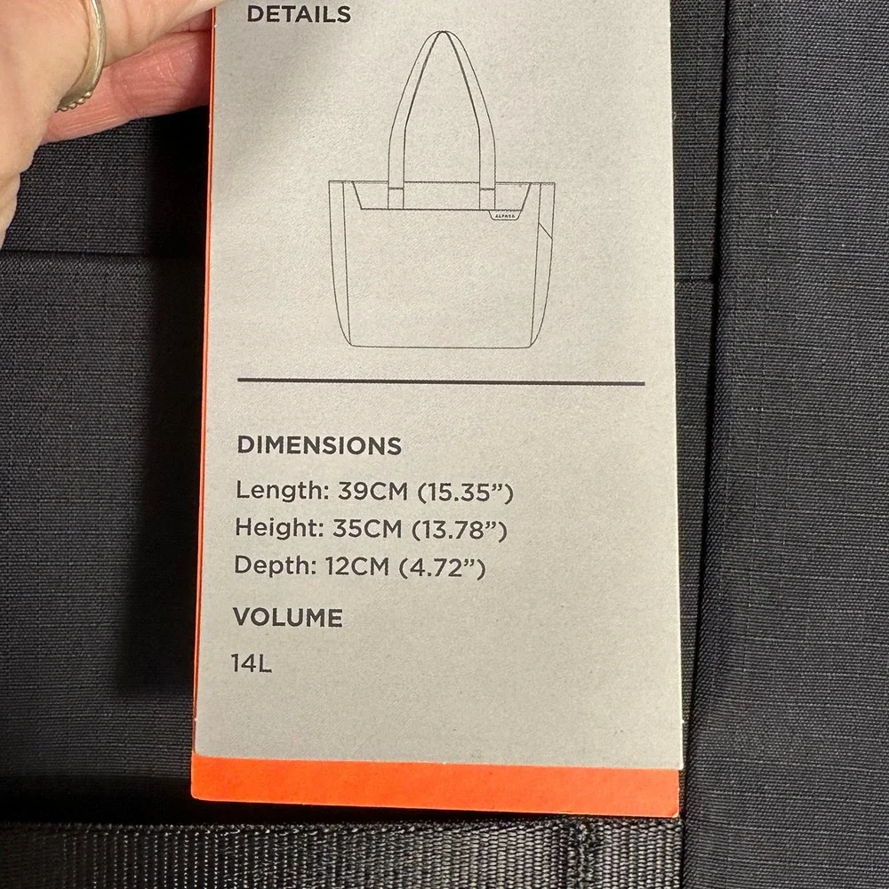 Alpaka Metro Tote - opened NWOT